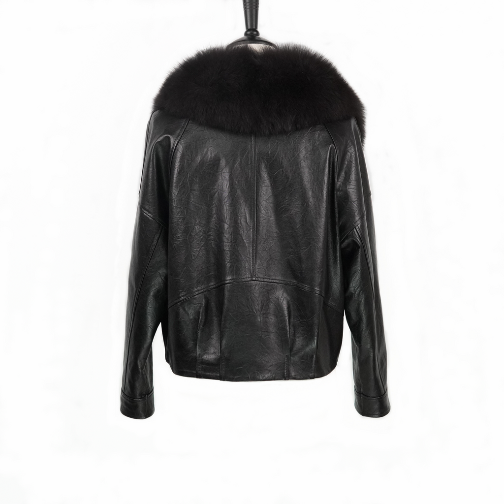 Young and fashionable short fox fur coat (9981)