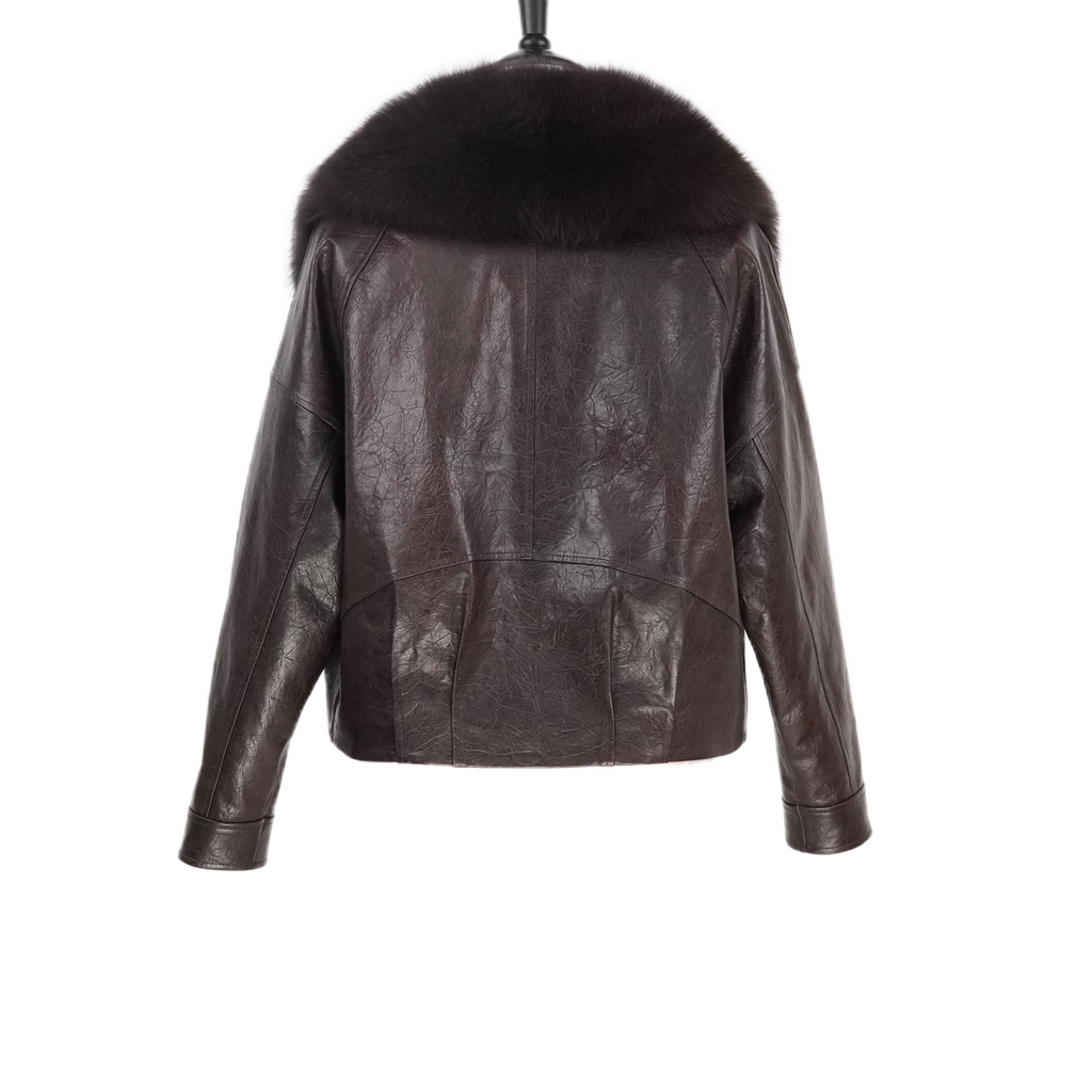 Young and fashionable short fox fur coat (9981)