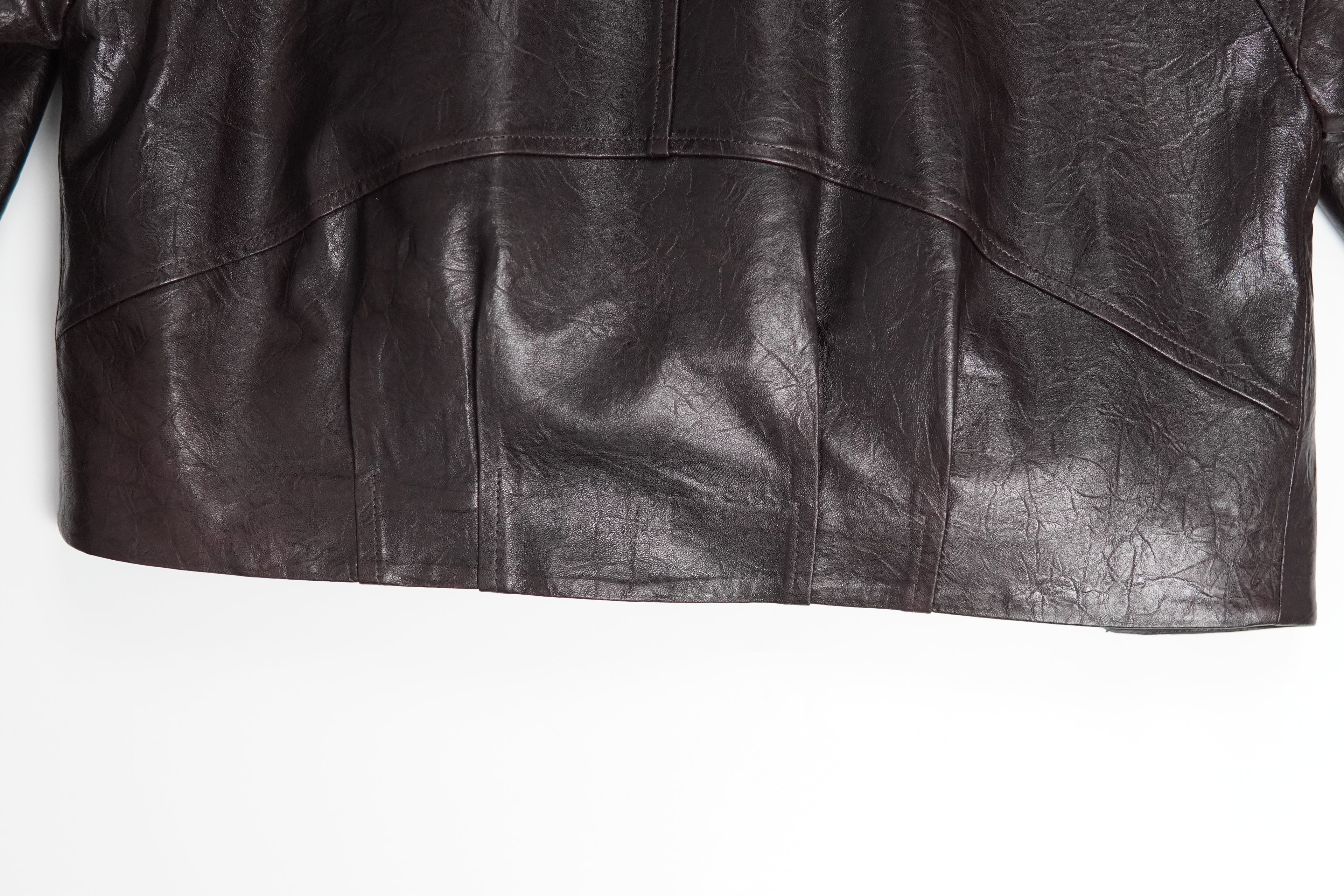 Young and fashionable short fox fur coat (9981)