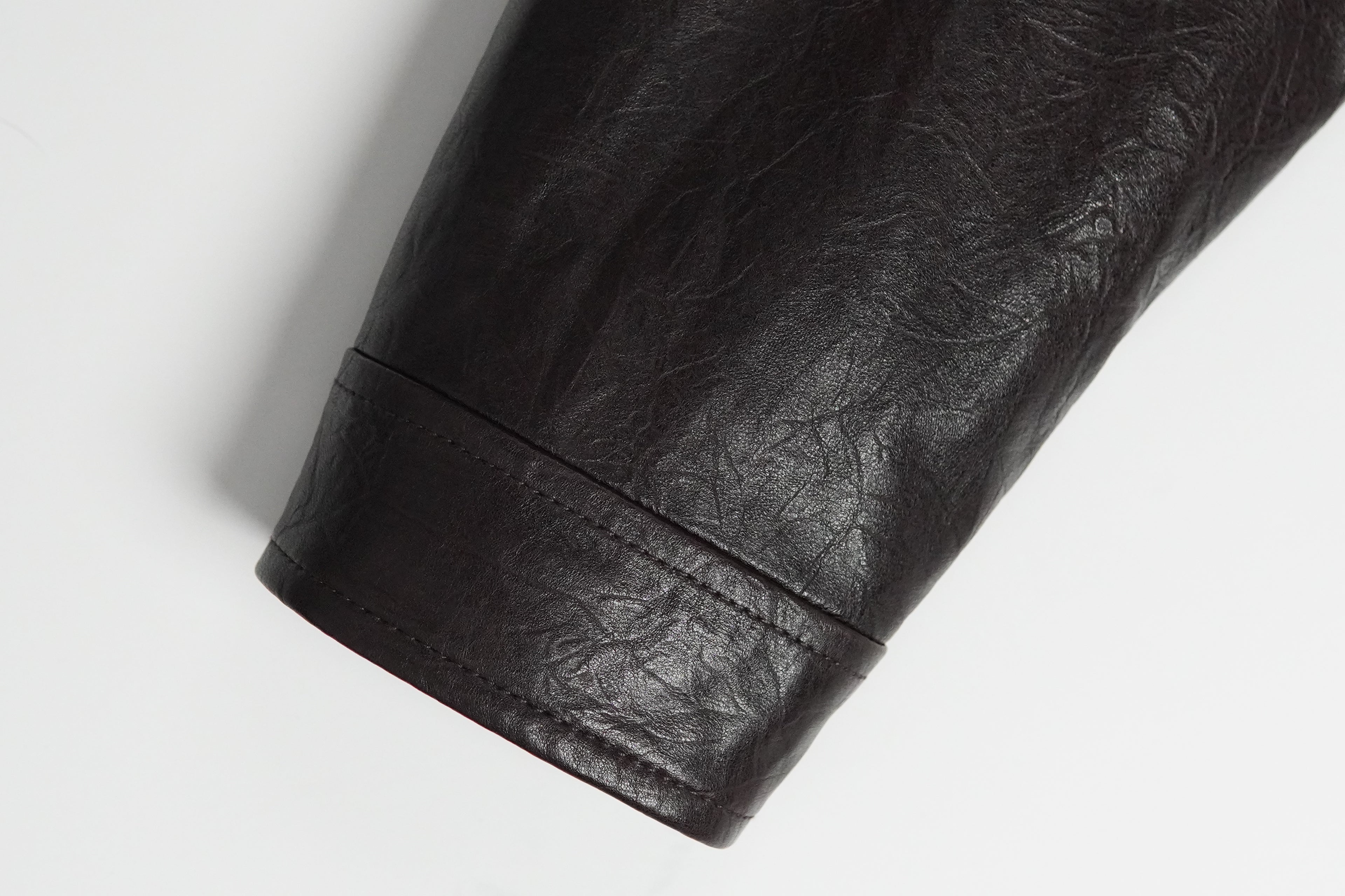 Young and fashionable short fox fur coat (9981)