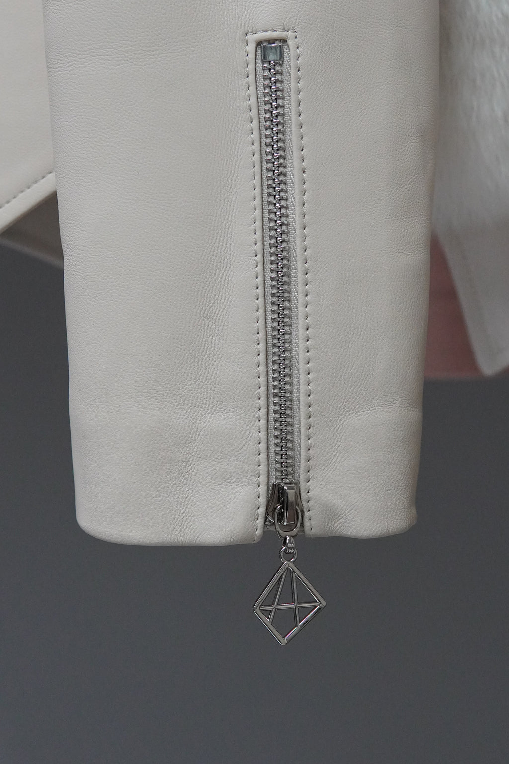 Short Simple Atmosphere Fox Fur Coat (8819)