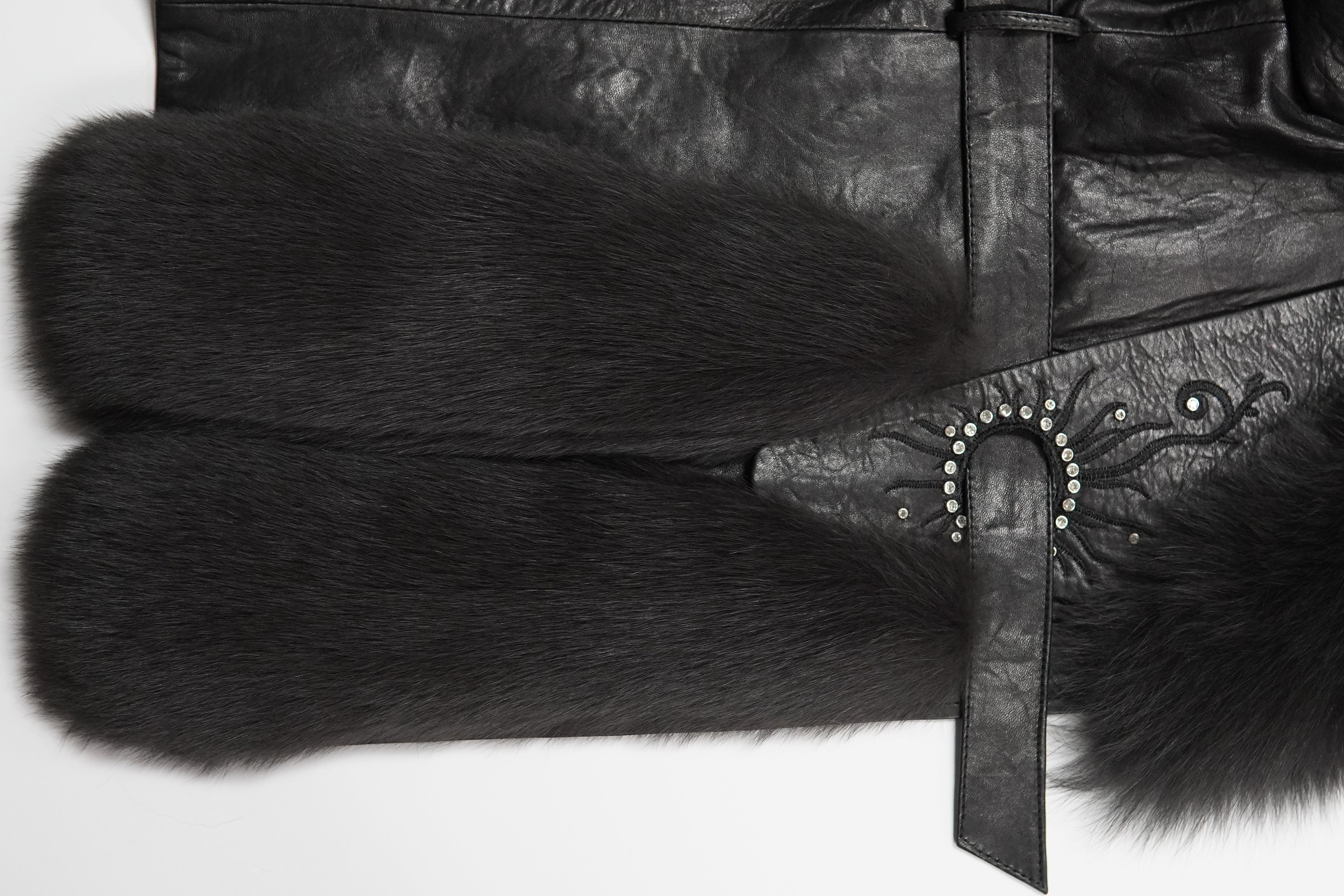 Mid-length embroidered fashionable fox fur coat（2379）