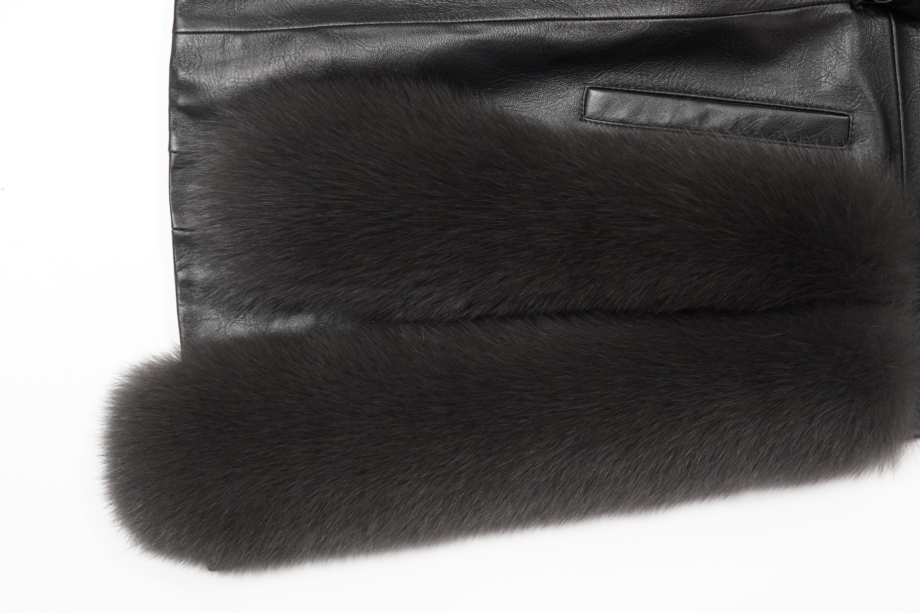 Mid-length fashionable noble fox fur coat (8826)