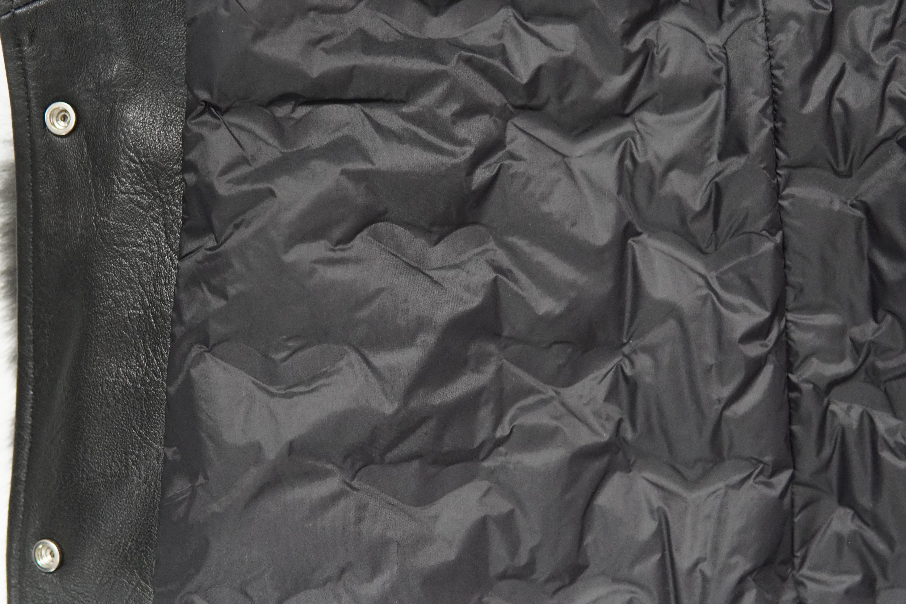 Mid-length fashionable noble fox fur coat (8826)